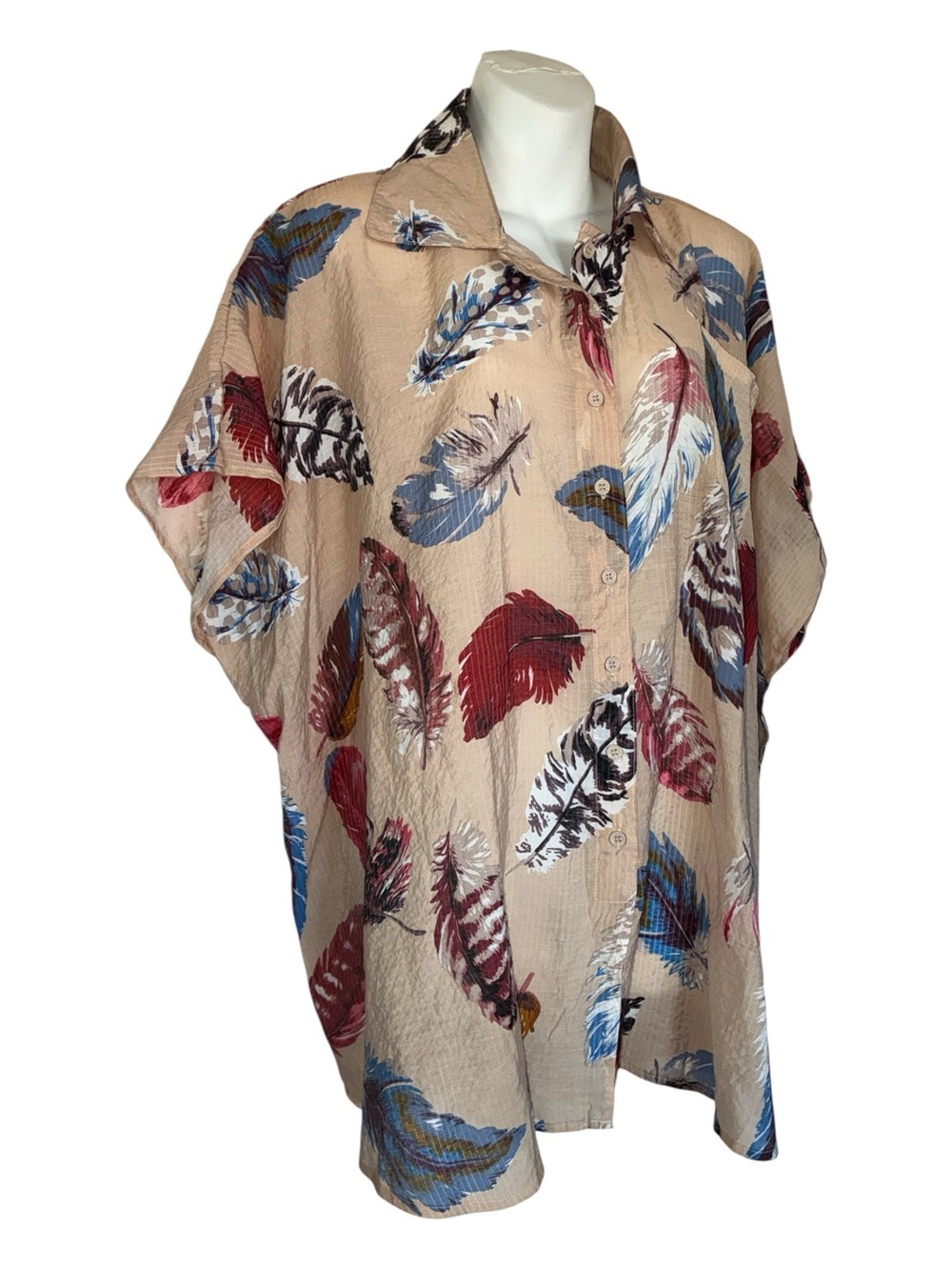 Easel Shirt Women's M, Beige / Red Blue Brown Feather Print, Short-Sleeve. EUC